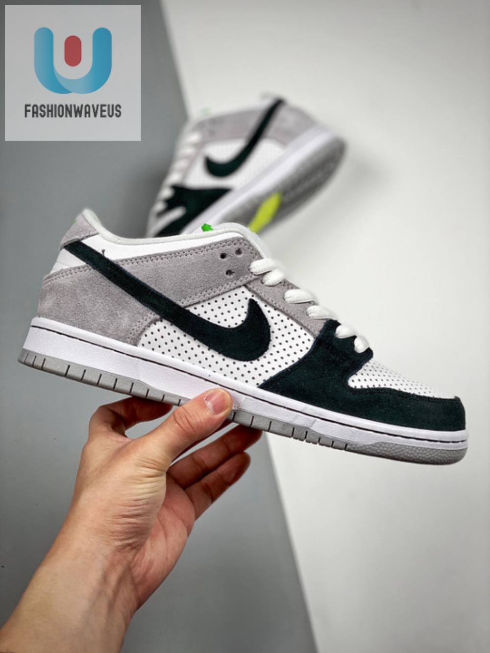 Nike Sb Dunk Low Medium Greywhitechlorophyllblack  Tgv