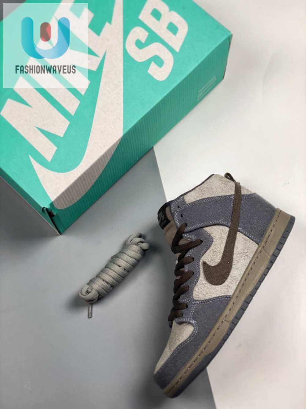 Nike Sb Dunk High Tauntaun Medium Grey  Tgv