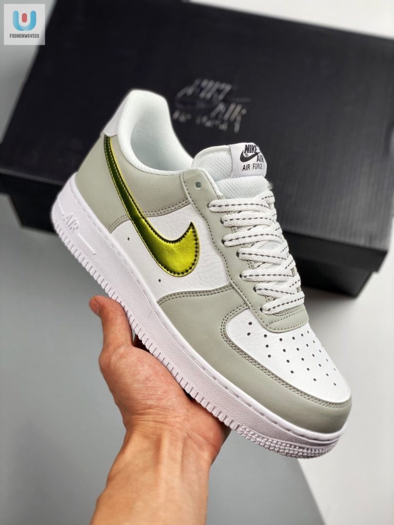 Nike Air Force 1 Metallic Summit White Dc9029100 fashionwaveus 1