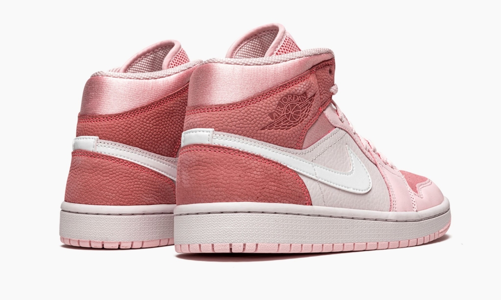 Air Jordan 1 Mid Wmns Digital Pink 8 Air Jordan 1 Mid WMNS ‘Digital Pink’