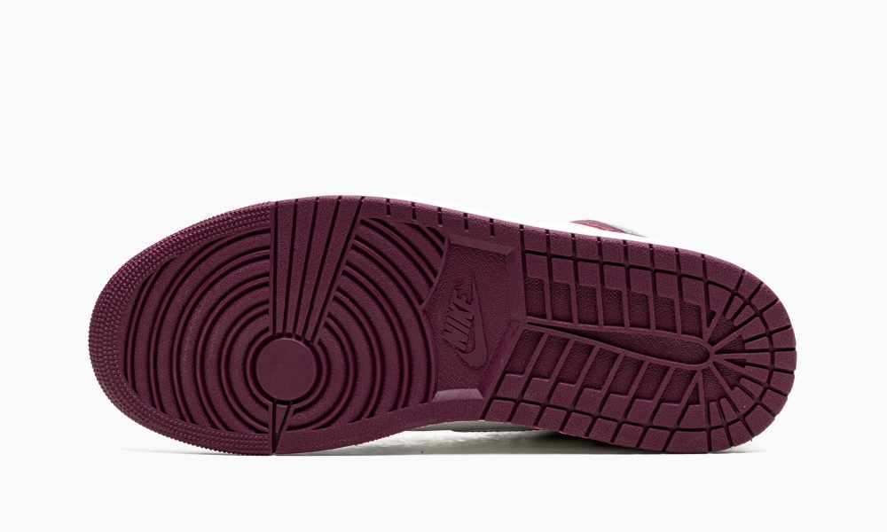 Air Jordan 1 Retro High Og Bordeaux 555088611 5 Air Jordan 1 Retro High OG ‘Bordeaux’ 555088-611