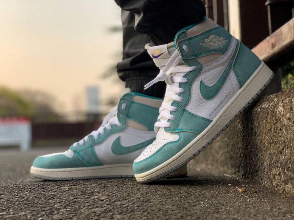 Air Jordan 1 Retro High Og Turbo Green 555088311 7 Air Jordan 1 Retro High OG ‘Turbo Green’ 555088-311