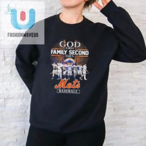 God Family Mets Signatures Tee Hit A Homer In Style fashionwaveus 1 2