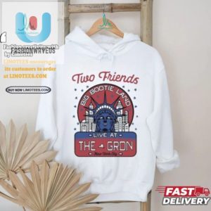 Two Friends Nyc Statue Of Liberty Tee Unique Hilarious Gift fashionwaveus 1 1