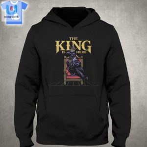 Derrick Henry The King Is Here Tshirt fashionwaveus 1 2