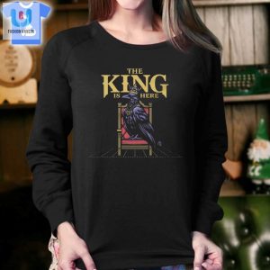 Derrick Henry The King Is Here Tshirt fashionwaveus 1 3