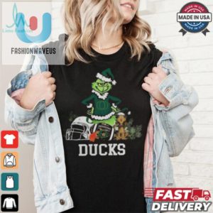 Ncaa Grinch Shirt The Grinch And Oregon Ducks Christmas T Shirt fashionwaveus 1 2