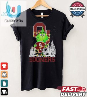 The Grinch Hug Oklahoma Sooners Helmet Christmas Shirt fashionwaveus 1 4