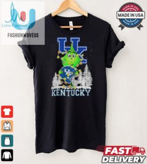 The Grinch Hug Kentucky Wildcats Helmet Christmas Shirt fashionwaveus 1 4