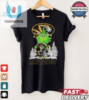 The Grinch Hug Missouri Tigers Helmet Christmas Shirt fashionwaveus 1 4