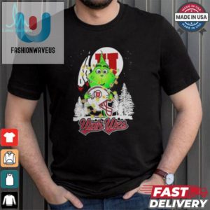 The Grinch Hug Utah Utes Helmet Christmas Shirt fashionwaveus 1 1