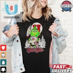 The Grinch Hug Utah Utes Helmet Christmas Shirt fashionwaveus 1 2