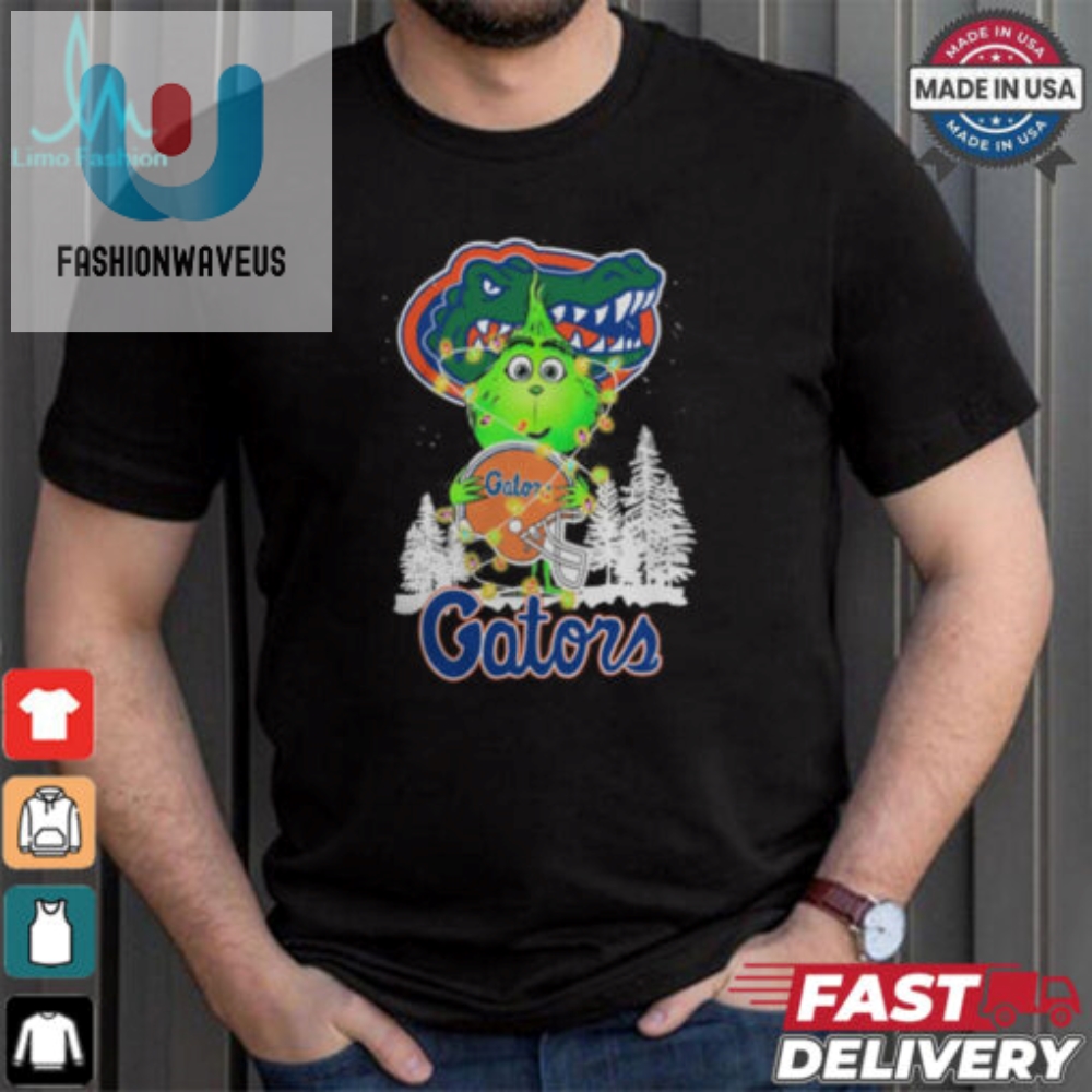 The Grinch Hug Florida Gators Helmet Christmas Shirt 