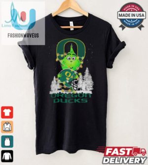 The Grinch Hug Oregon Ducks Helmet Christmas Shirt fashionwaveus 1 4